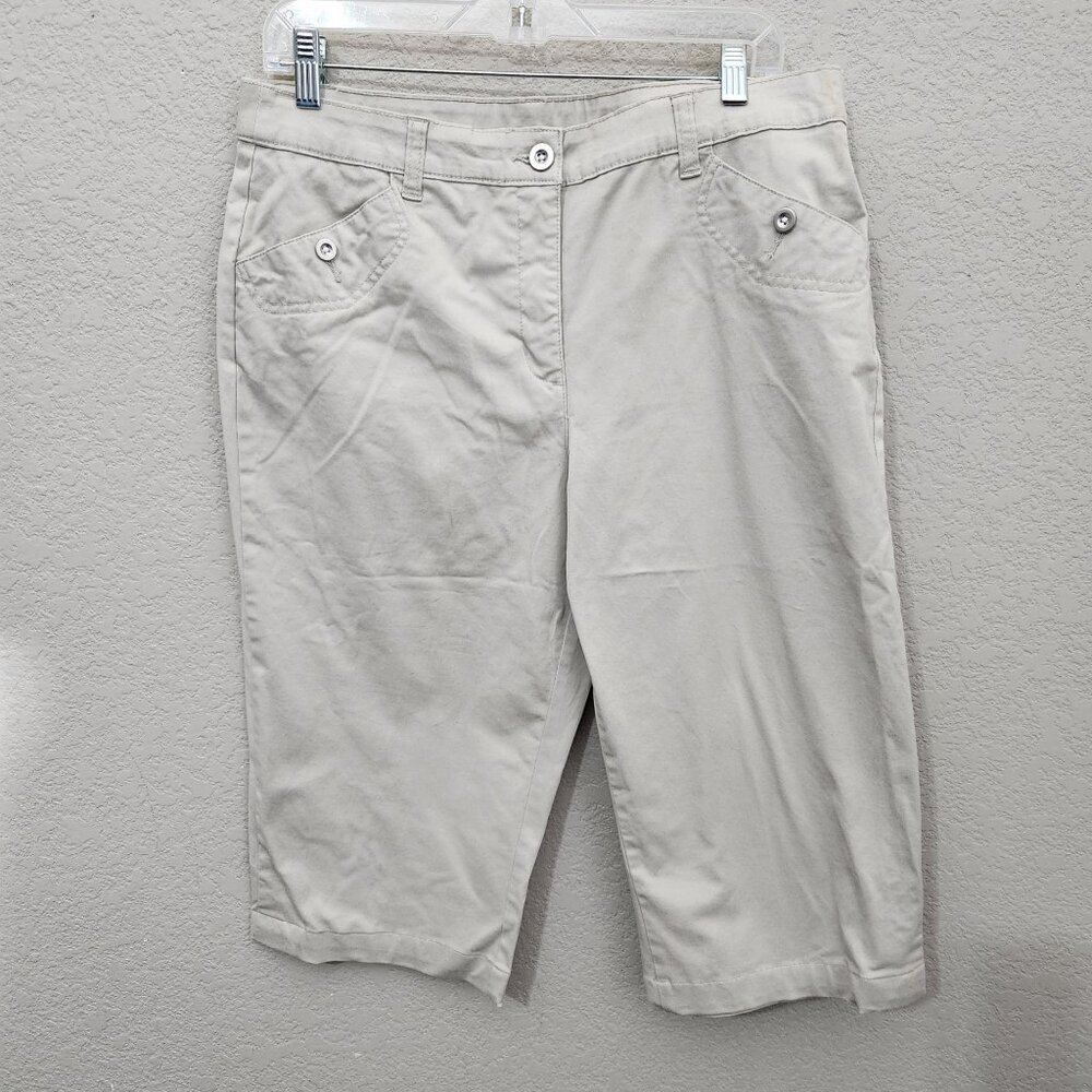 Karen Scott Capri Pants Size 10 Bermuda Style light tan